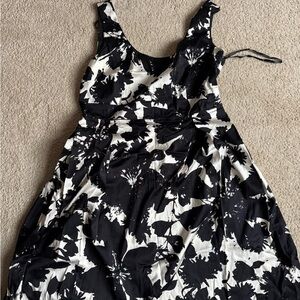 Ann Taylor Monochrome Floral Dress